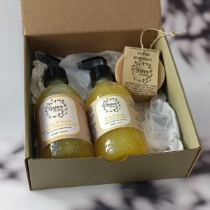 Coffret cadeau routine beauté - 1 savon liquide verveine citonnée - 1 savon liquide bergamote petitgrain bigarade - un savon solide orange gingembre - fabriqué artisanalement à Ansouis dans le Lubéron